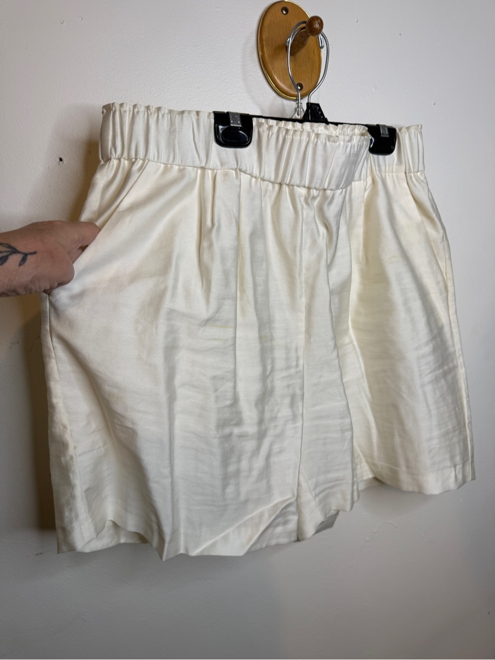 H&M High Waist Cream Shorts